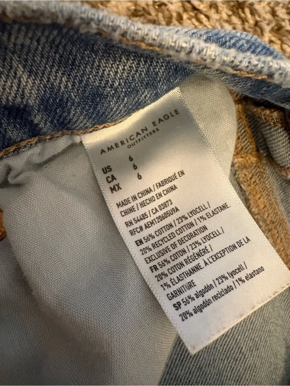 American Eagle Ex-boyfriend Baggy Shorts size 6 (stretch)